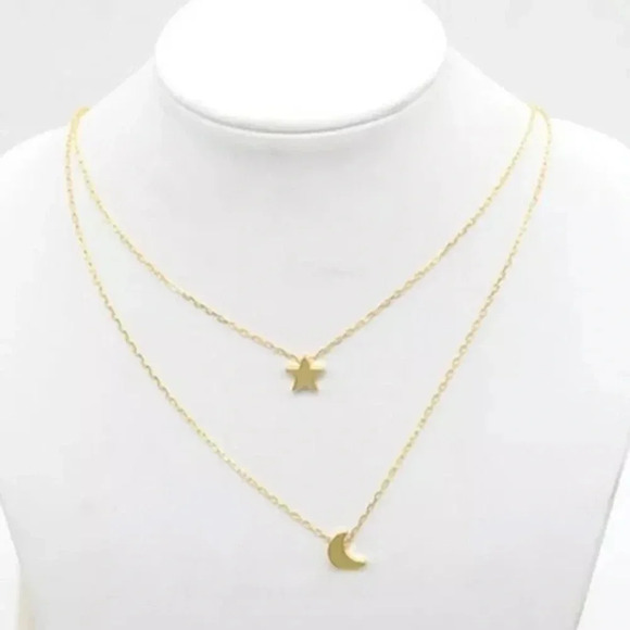 Free - Gold moon and star layered stacked necklace - Picture 3 of 4